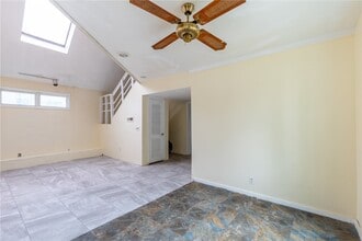 Building Photo - 42 Wilcox St