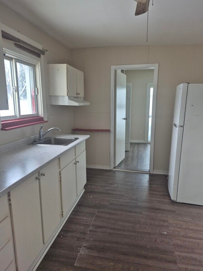 Photo du bâtiment - 2 Bed / 1 Bath Home in Sault Ste. Marie – $2,049/month + Utilities