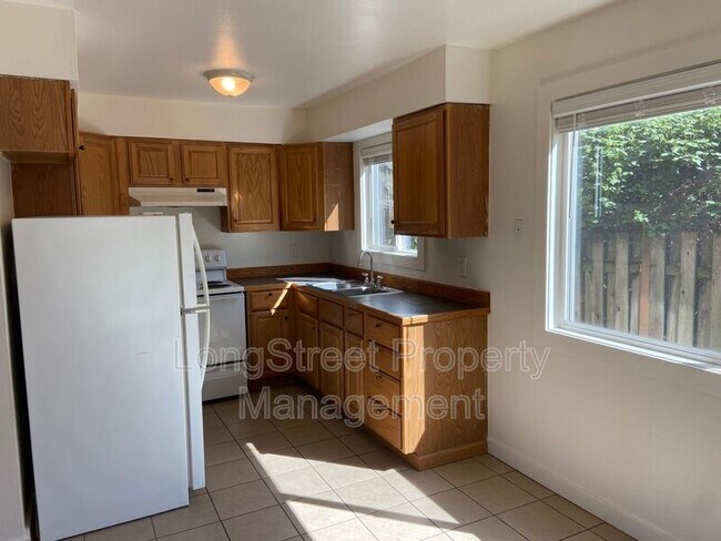 Foto del edificio - 11380 SW Greenburg Rd