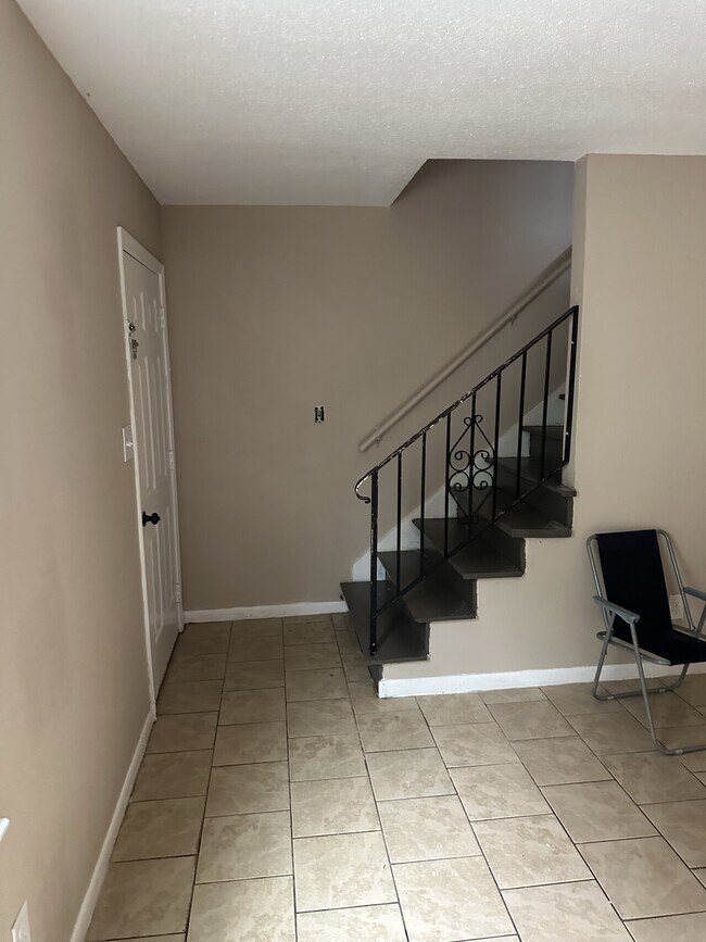 Building Photo - 1307 County Home Rd