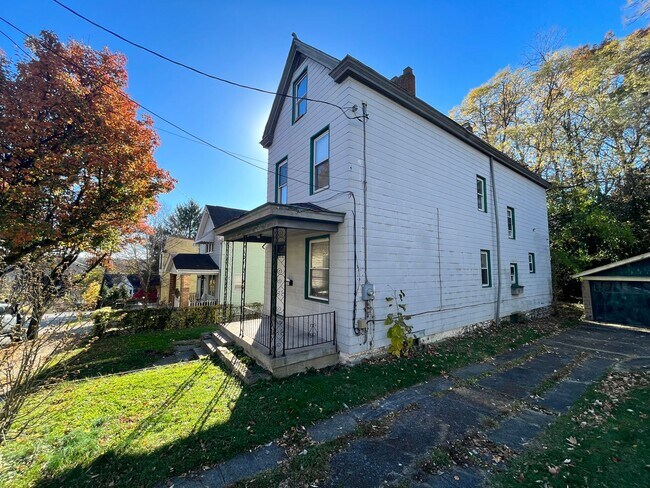 Photo - 2507 Knorr Ave House