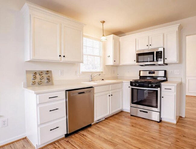 Building Photo - 9 Casabelle Ct