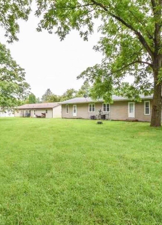 224 N Birchwood Dr Unit 226, Muncie, IN 47304 Condo for Rent in