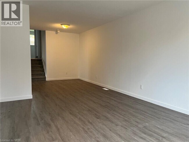 Photo du bâtiment - 121 Markwood Dr