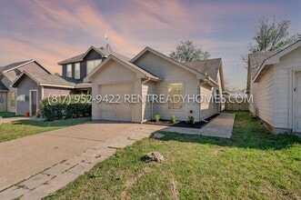 Building Photo - 1508 Pine Ln