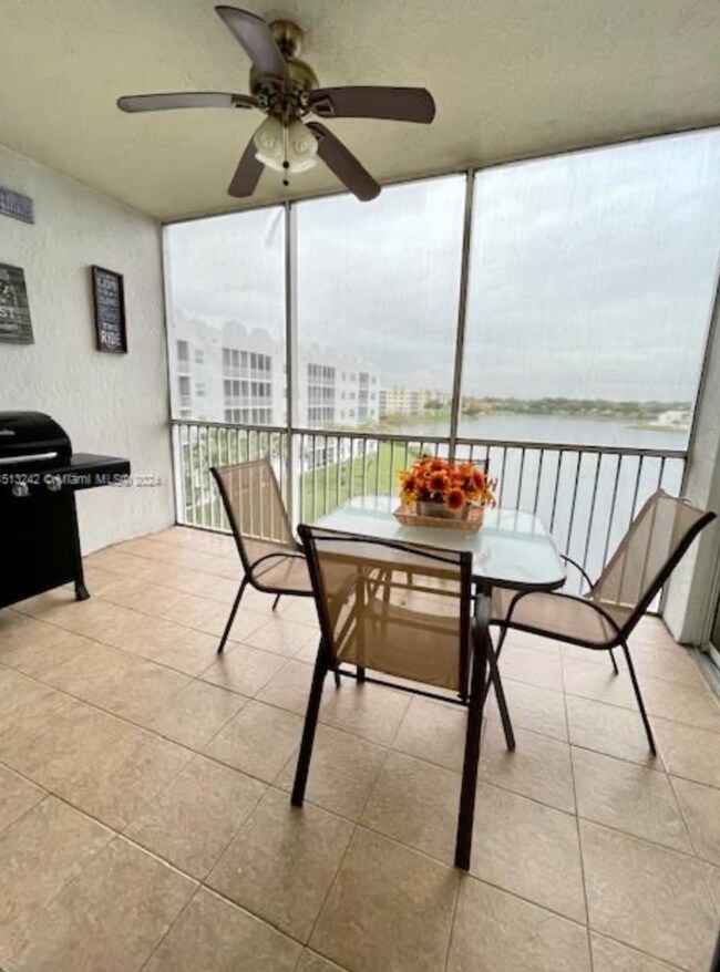 Foto del edificio - 10750 NW 66th St