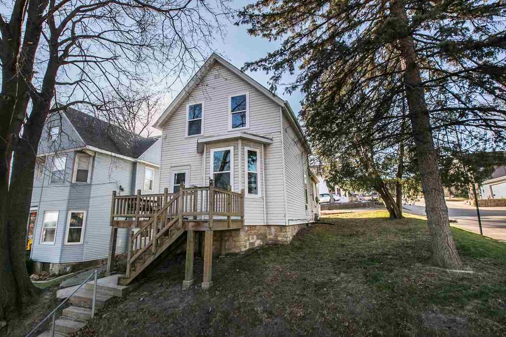Front - 1505 Cornell St