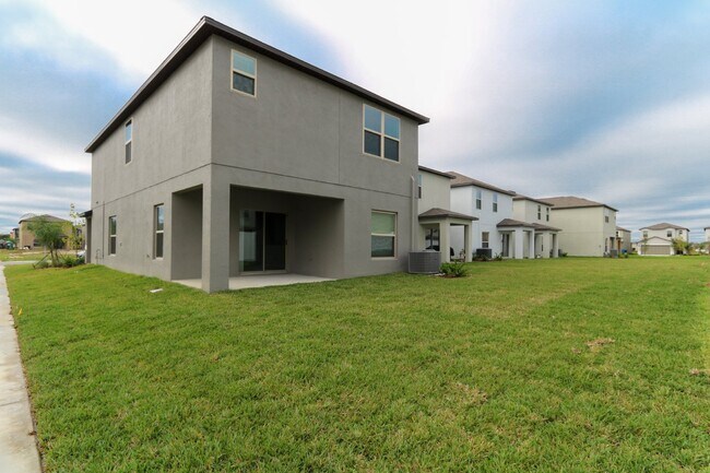 Building Photo - LIKE NEW 4-Bedroom, 2.5 Baths  Rental Home...