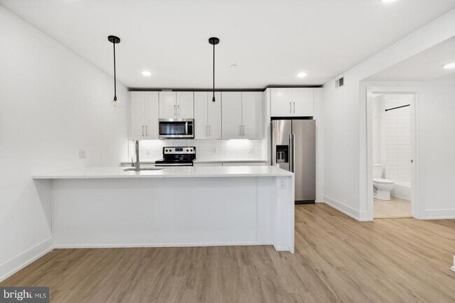 Building Photo - 1335 N Marston St