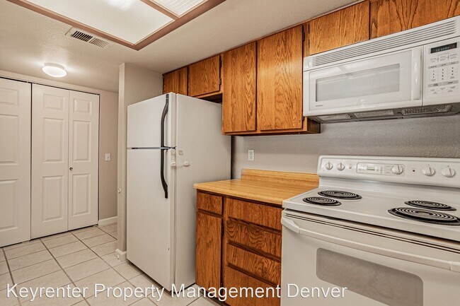Building Photo - 2 br, 2 bath House - 14046 East Stanford C...
