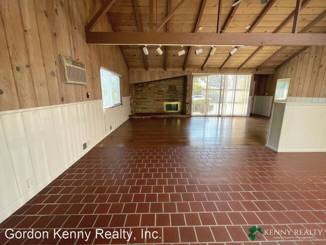 Foto del edificio - 4 br, 2 bath House - 1550 Brittan Avenue