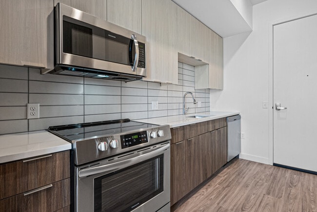 Building Photo - Carraway