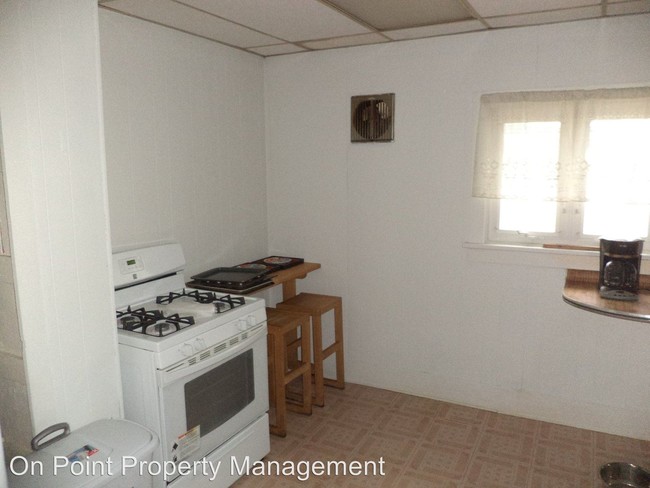 Building Photo - 408 Laurens St