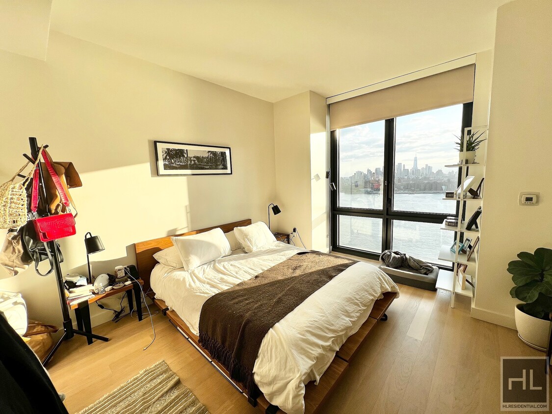 Primary Photo - Greenpoint 1BR Luxury High Rise!! 30th Flo...