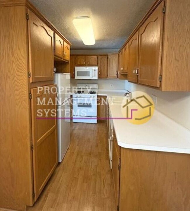 Foto del edificio - 2 Bedroom Condo in Millcreek!