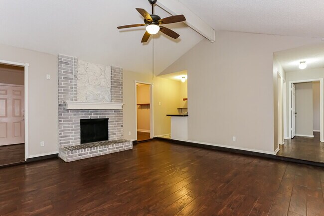 Building Photo - 7312 Meadow Creek Dr