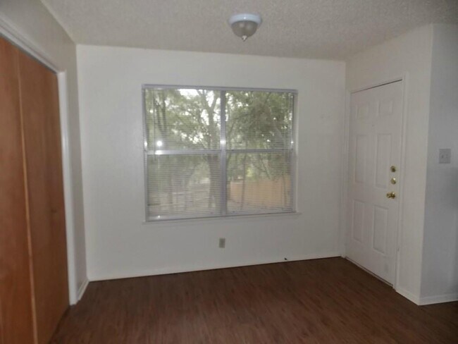 Foto del edificio - 3308 Dunliegh Dr
