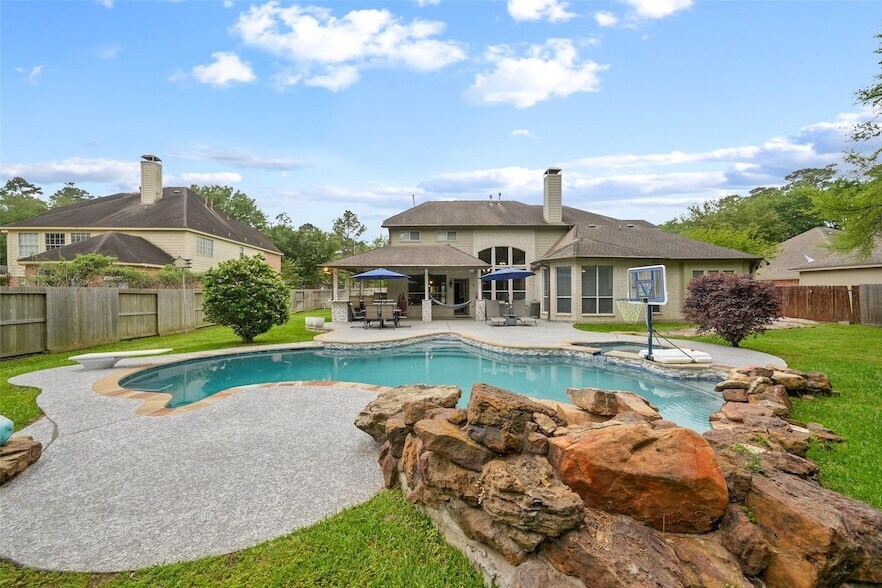Foto principal - 14014 Lakewood Crossing Blvd