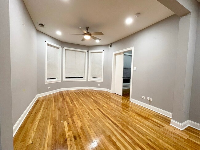 Building Photo - 2327 N Harding Ave