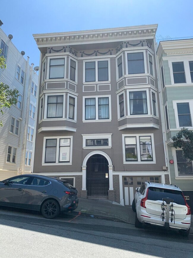 Building Photo - 517-523
