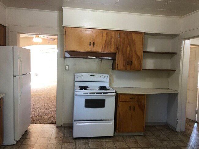 Foto del edificio - 2 bed/1 bath house in the Historic Washburn District