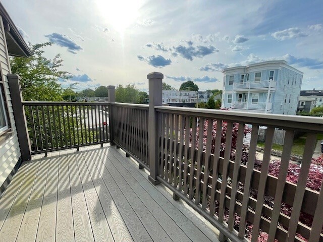 Foto del edificio - 439 Ashmont St