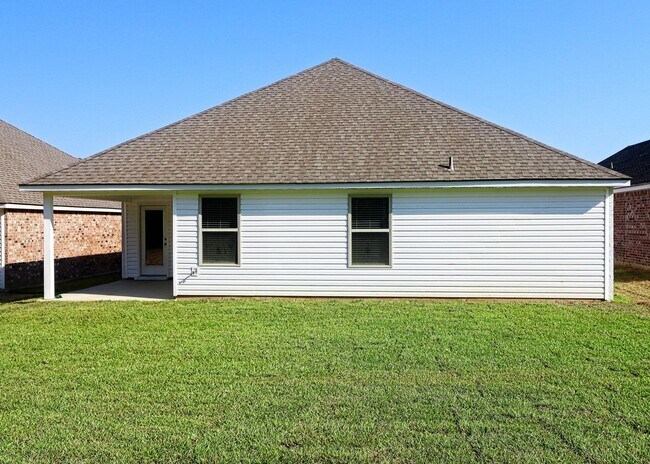 Foto del edificio - Look 4/3 in Zachary!