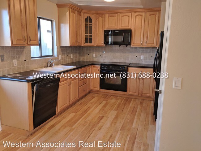 Building Photo - 2 br, 1 bath House - 114 Lloyd Court