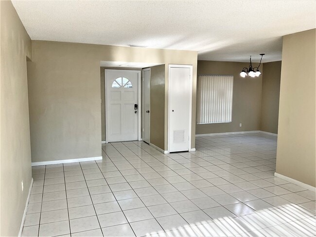 Building Photo - 11721 SW 122nd Ave