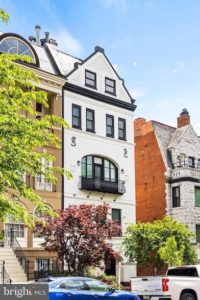 Building Photo - 1709 21st St NW