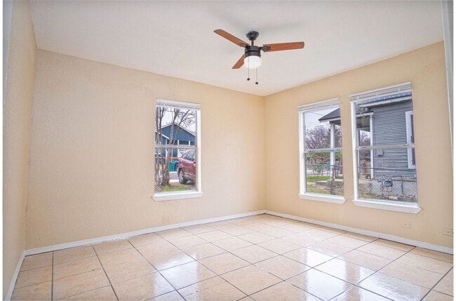 Foto del edificio - Don't Miss This Relaxing 3BR/1BA Home Near...