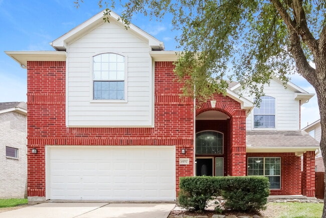 Building Photo - 13707 Broad Oaks Ln