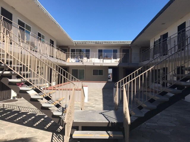 Primary Photo - Mar City IV Apartments