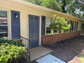 Building Photo - 225 Ferncliff Dr