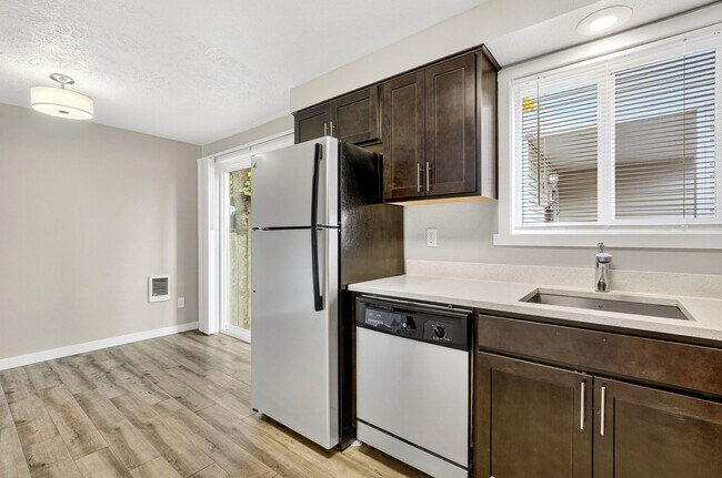 Foto del edificio - 4801 NE Killingsworth St