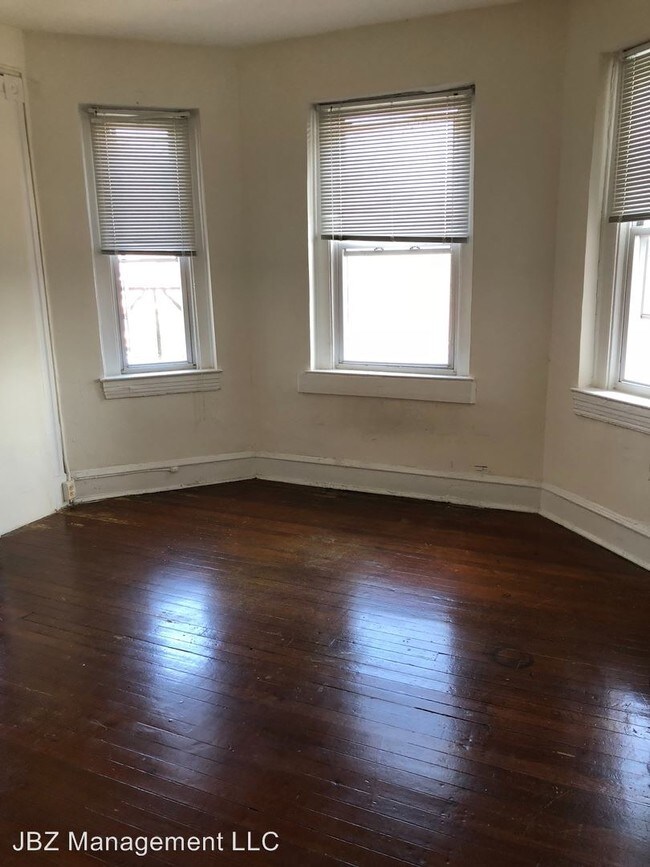 Foto del edificio - 205 E 30th St