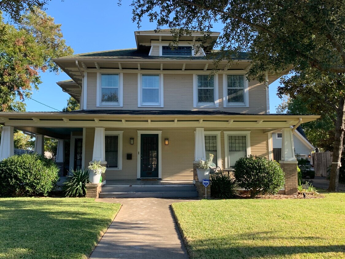 Primary Photo - 4814 Reiger Ave