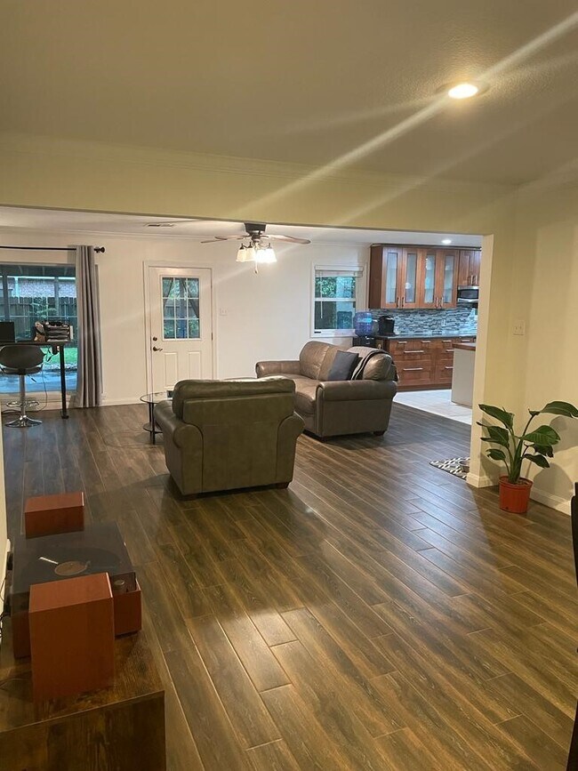 Building Photo - 5711 Capello Dr