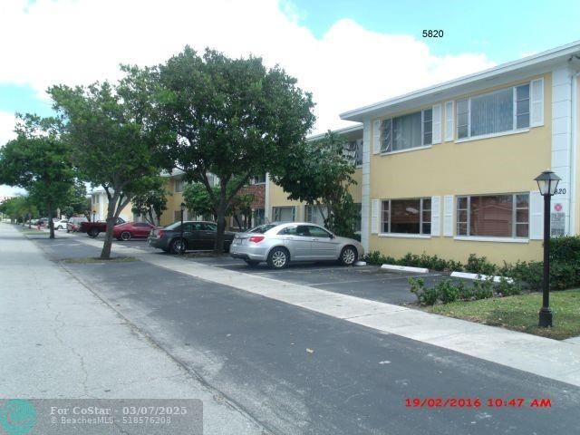 Foto del edificio - 2230 NE 56th Pl