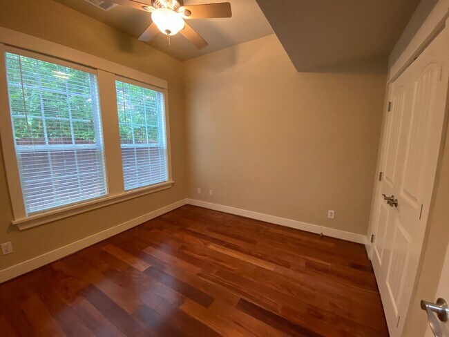 Building Photo - 4514 Depew Ave