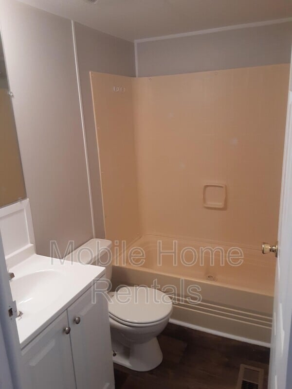 87 Leisure View Dr, East Flat Rock, NC 28726 House Rental in East