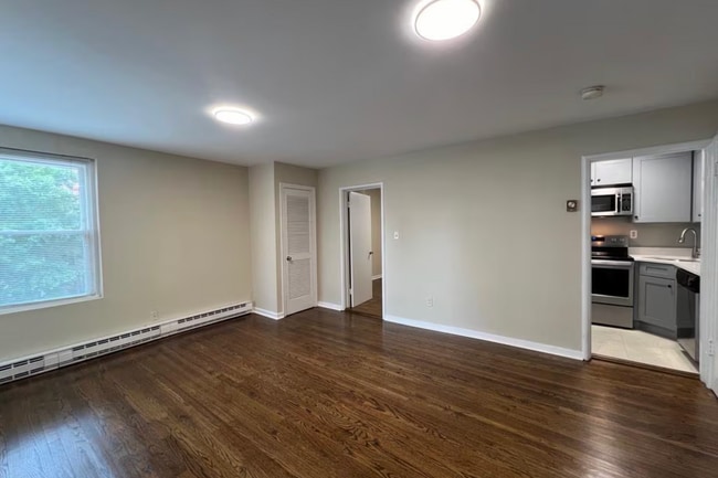 Building Photo - 1501 Key Blvd