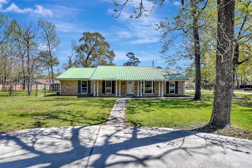Foto principal - 25802 Maplewood Dr