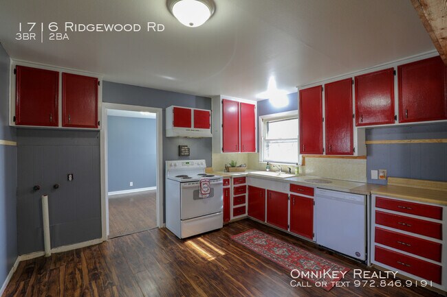 Foto del edificio - 1716 Ridgewood Rd