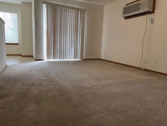 Foto del edificio - 1525 Maple St