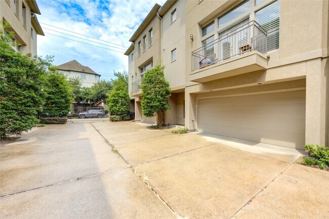 Foto del edificio - 5109 Larkin St