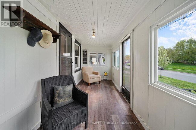 Photo du bâtiment - 78 Haynes Ave
