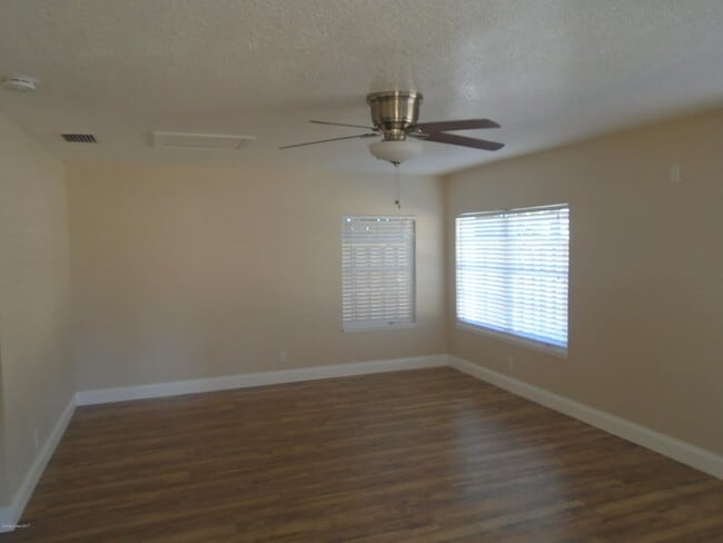 Foto del edificio - 183 Platt Ave