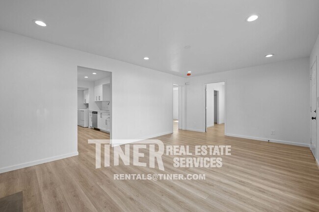 Building Photo - 7878 Orange Ave