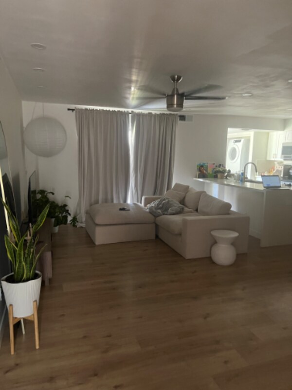 Foto del edificio - 9275 E Mission Ln